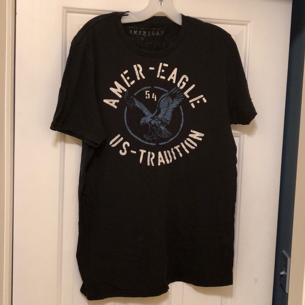 American Eagle T-shirt - Size L